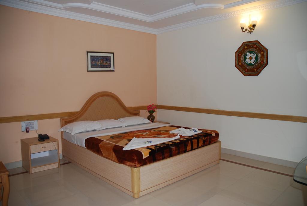 Kishkinda Heritage Resort Hampi Room photo
