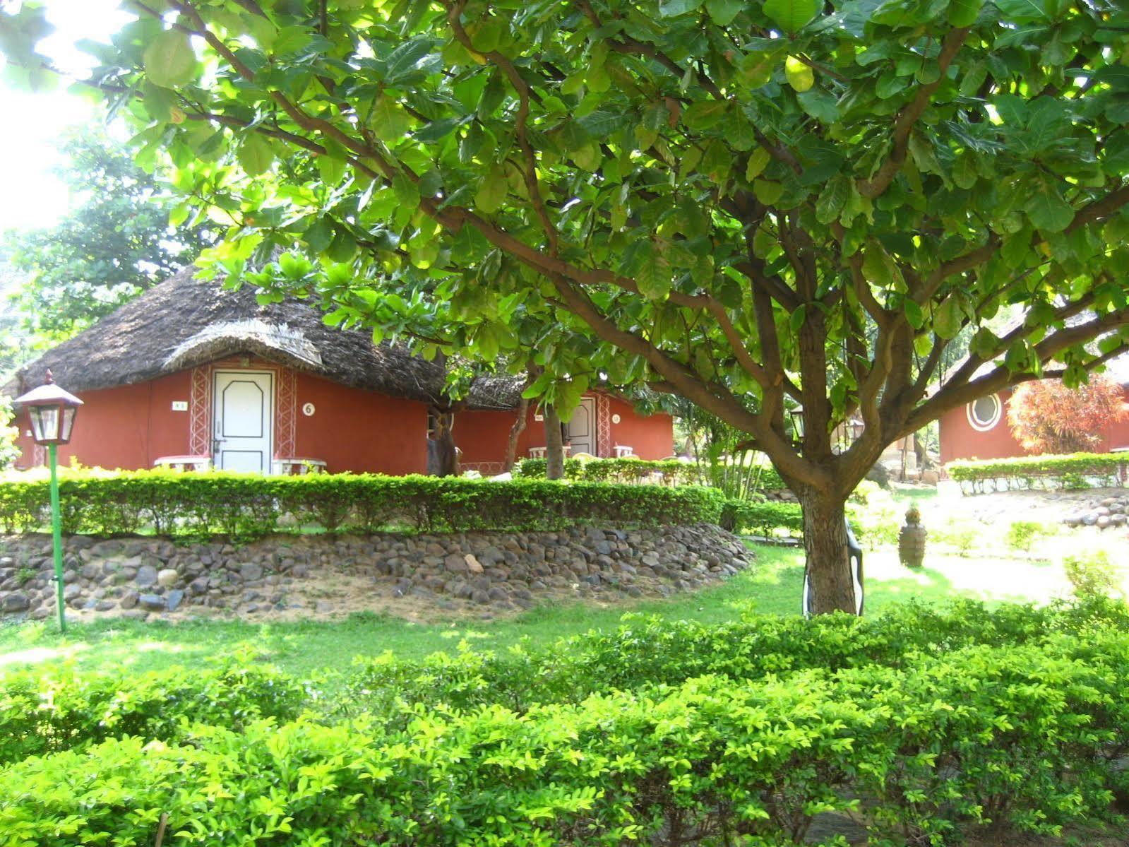 Kishkinda Heritage Resort Hampi Exterior photo